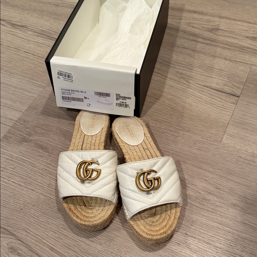 Gucci White and Gold Espadrille Sandals